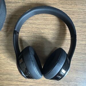 Beats Solo Wireless Headphones